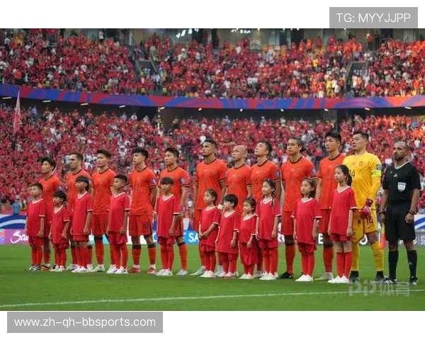 黄健翔中国足球拒绝亚洲二三流定位的深层解读